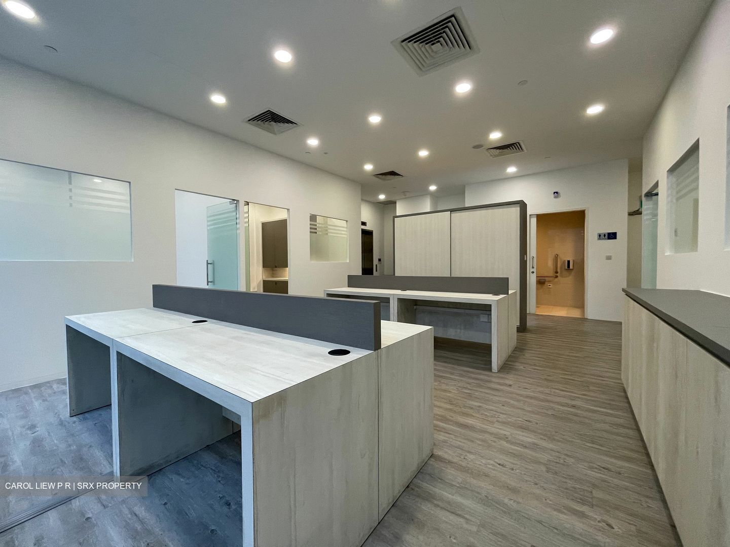 Robinson Square (D1), Office #389603961
